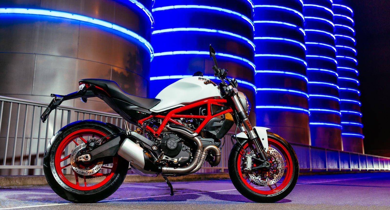 Ducati monster 797 discount specs