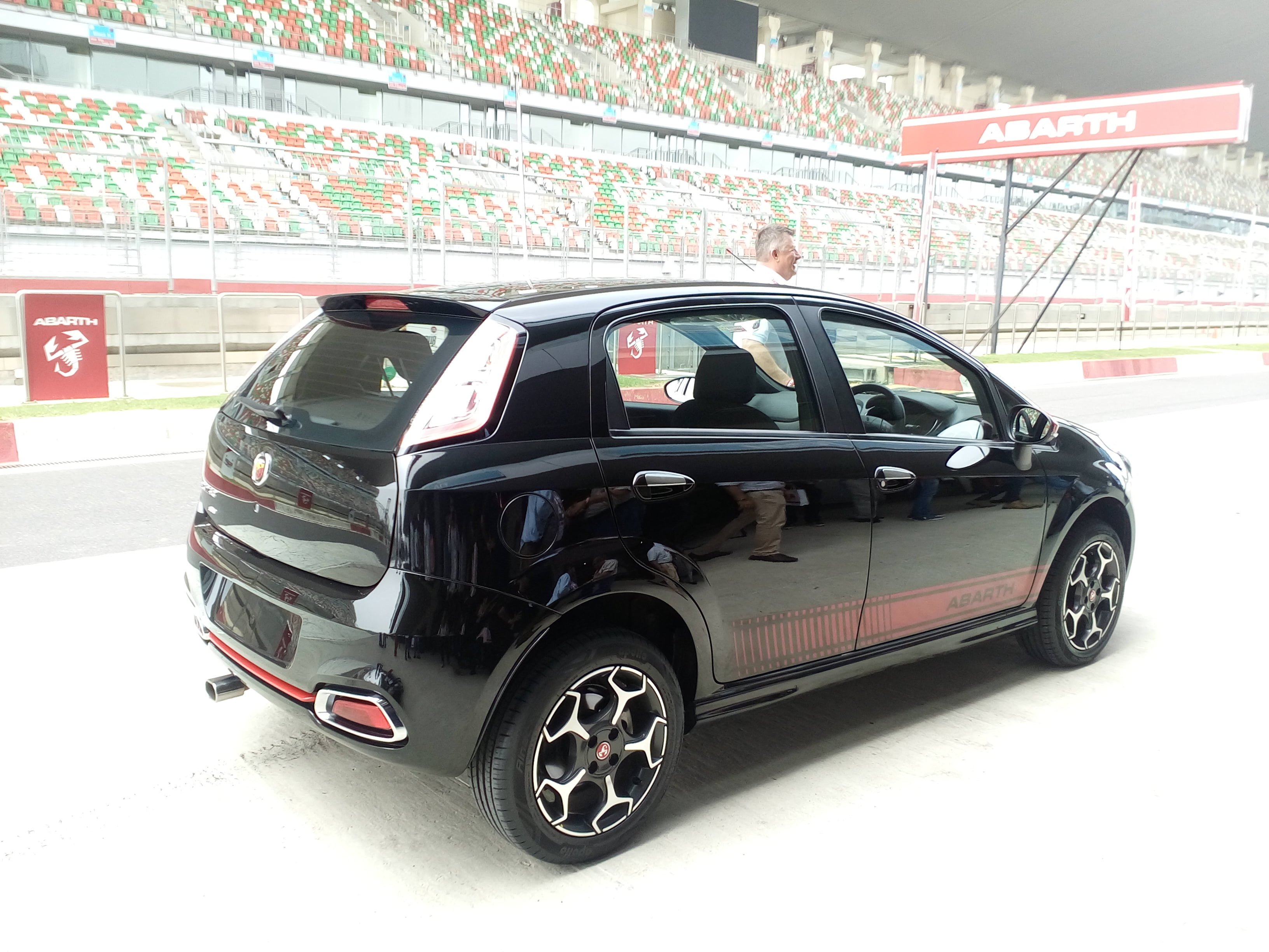 2015 Fiat Abarth Punto Launches in India with 145 HP Turbo-4 – Photo  Gallery - autoevolution