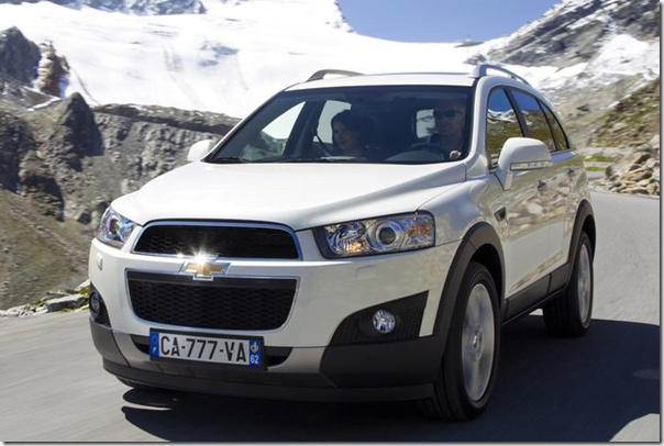 Chevrolet Captiva 12 New Model Suv Launched At Auto Expo 12