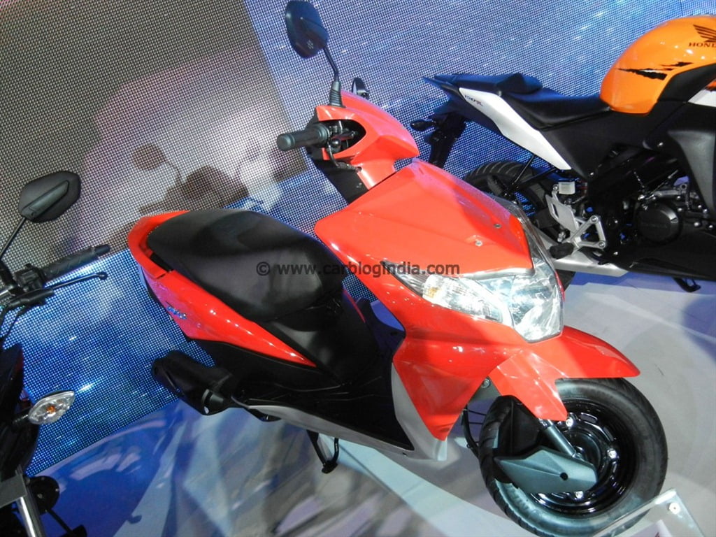 New Model 2012 Honda Dio Price Specs Features Pictures Details