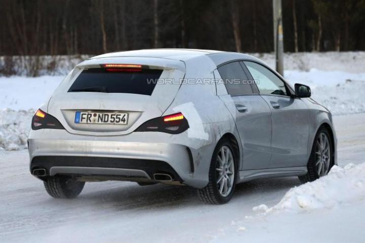 2015 Mercedes benz Cla class Spy Shot Rear Right Quarter