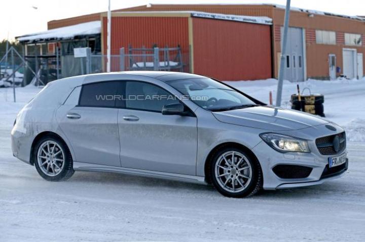 2015 Mercedes benz Cla class Spy Shot Right Side Profile