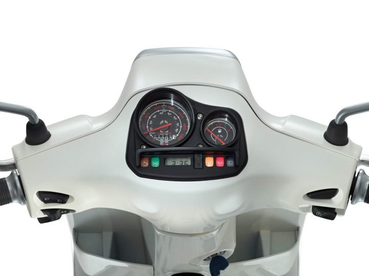 Vespa Sport Instrument Cluster