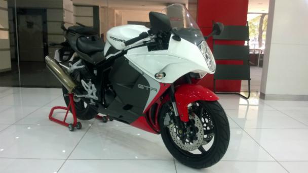 Hyosung gt250r store colours