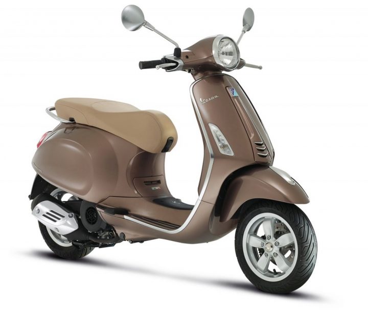 2014 Vespa Primavera Front Right Quarter