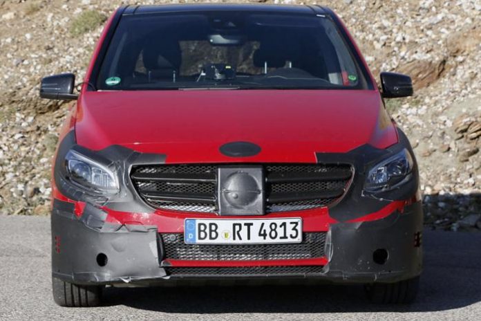 Mercedes-Benz B-Class Facelift Debut At Paris Motor Show