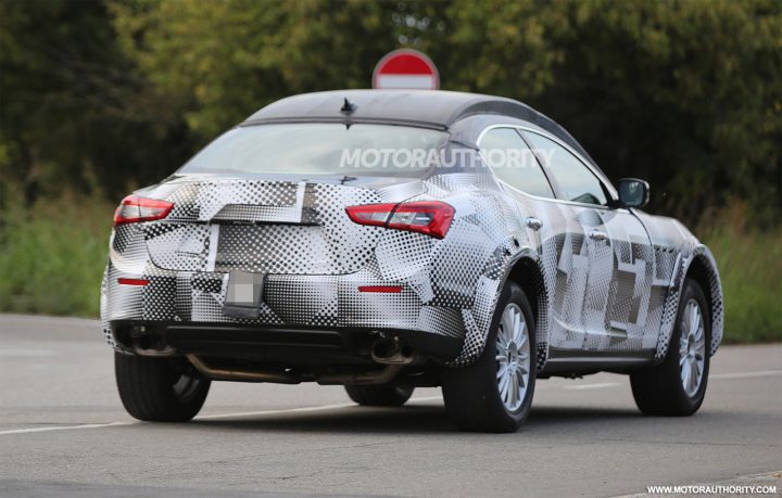 2016 maserati levante test mule spy shots 100477826 h