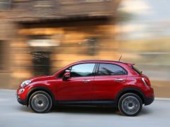 Fiat 500x india pics red side