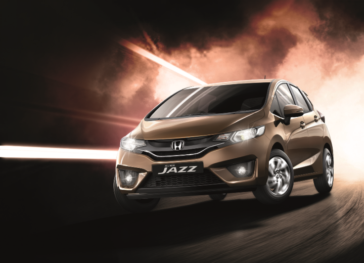 Hyundai Elite I20 Automatic Vs Baleno Vs Jazz Comparison Price Specs Honda Jazz dual Car Night Shot v1