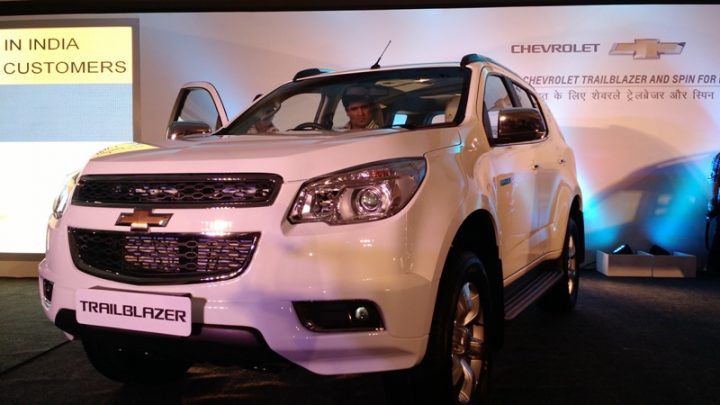 Chevrolet trailblazer white india launch 3