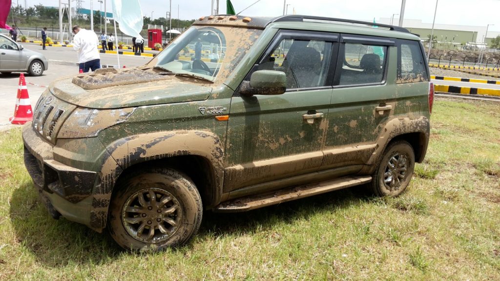 2015 mahindra tuv300 launch pics camo green armour kit