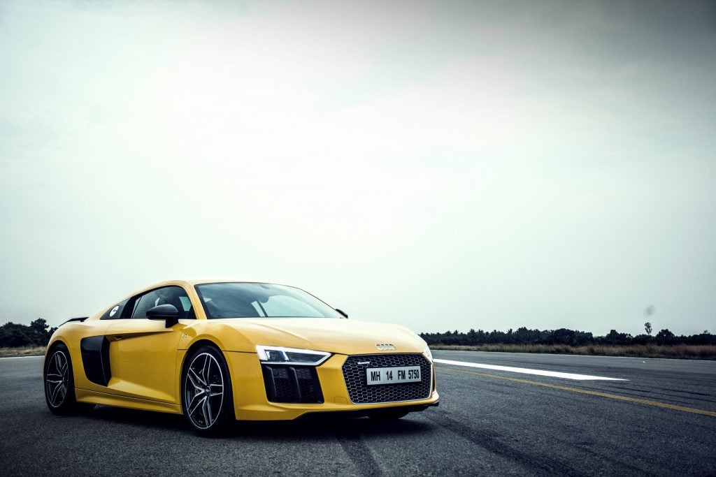 Р 8 3 4. Ауди р8 v10 Plus. Audi r8 v10 Plus жёлтая. Audi r8 v10 Plus Drift Yello. Audi r8 v10 2020 желтая.