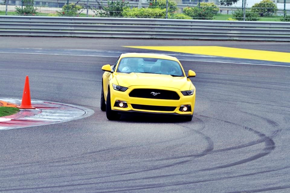 Ford mustang buy india #7