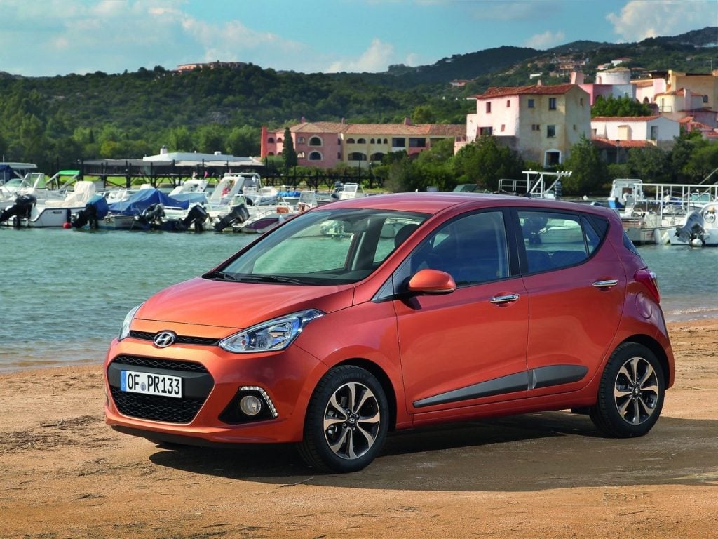 new hyundai i10 2017 images-front-angle-orange - CarBlogIndia