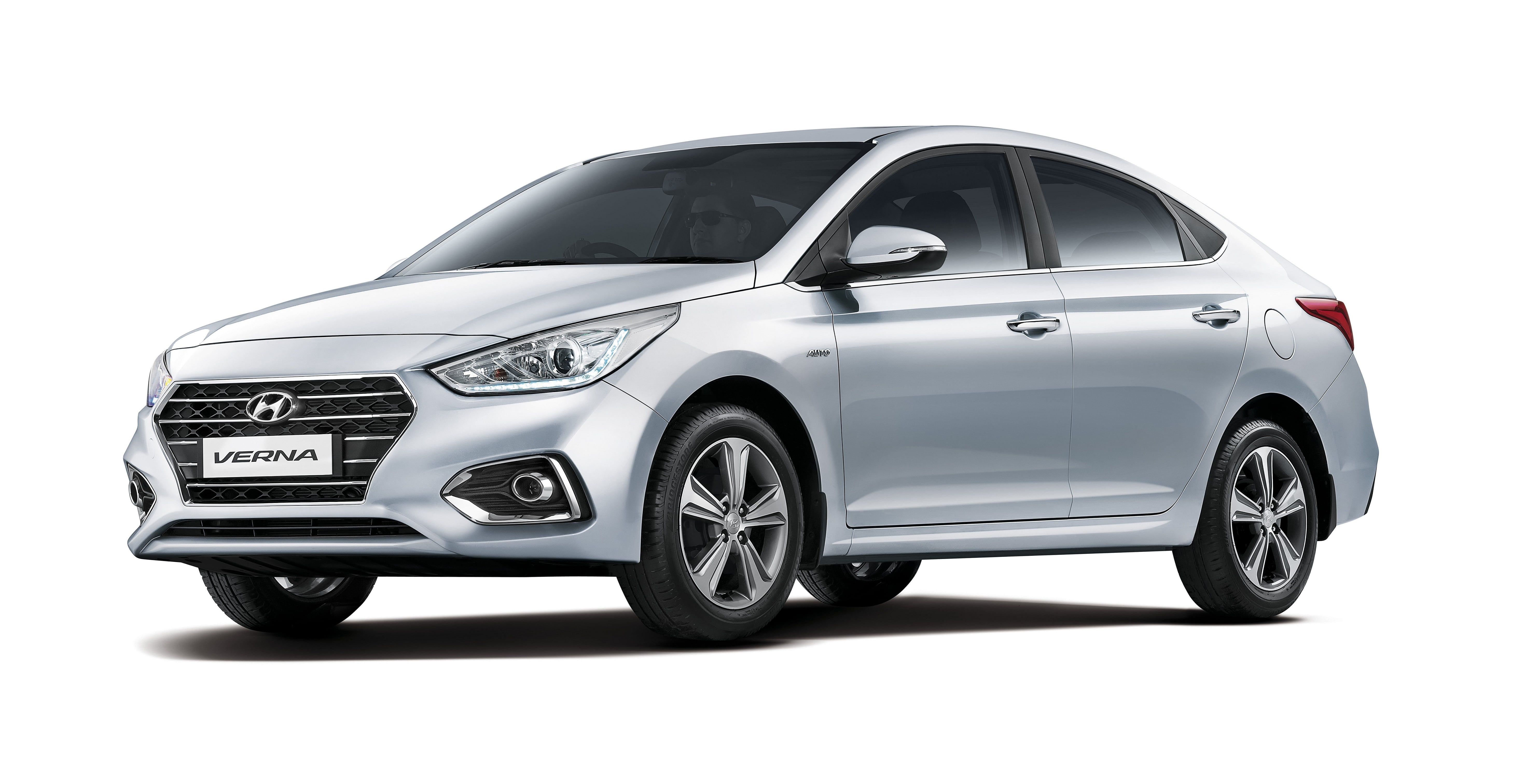 New 2017 Hyundai Verna vs Honda City Comparison- Price, Specifications