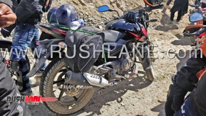 Bajaj Pulsar 150 abs spy image