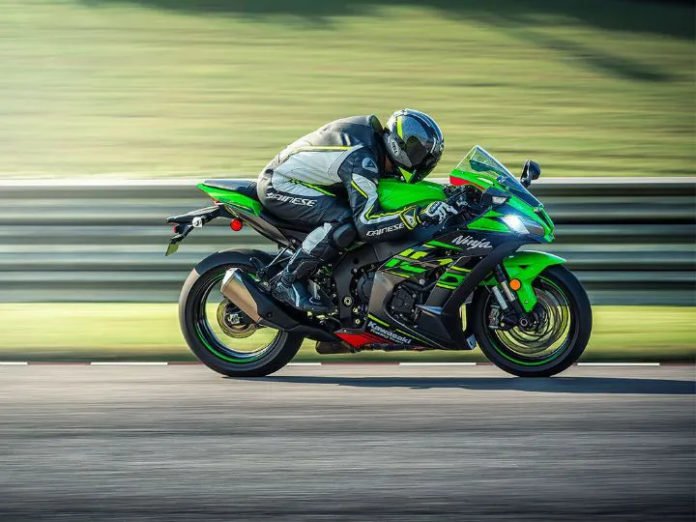 Kawasaki Ninja ZX-10R Launched in India at a Price of Rs. 13.99 lakhs