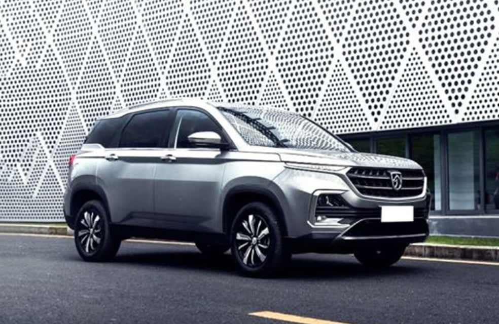 Upcoming MG Hector vs Mahindra XUV500 - Engine, Dimensions, Design