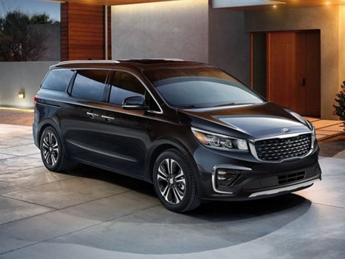 Kia Carnival MPV To Come In Three Seating Options; Price Range Leaked