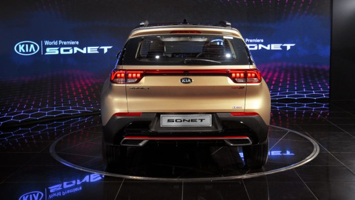 Kia Sonet Unveiled - Most Detailed Look Inside and Out With Pictures!