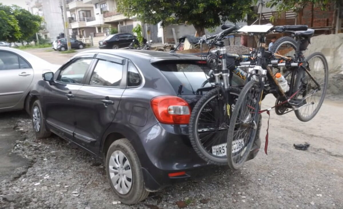 cycle stand car