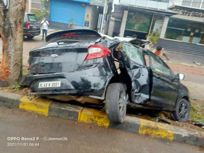 Miss Kerala Winners Travelling in Ford Figo Lose Lives In Accident ...