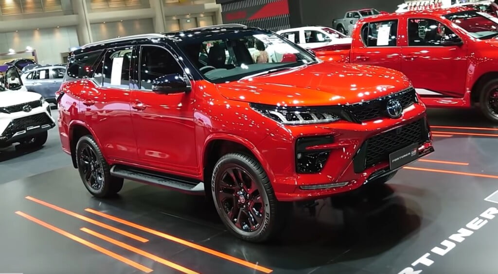 Watch New Toyota Fortuner Gr Sport In In Depth Walkaround Video