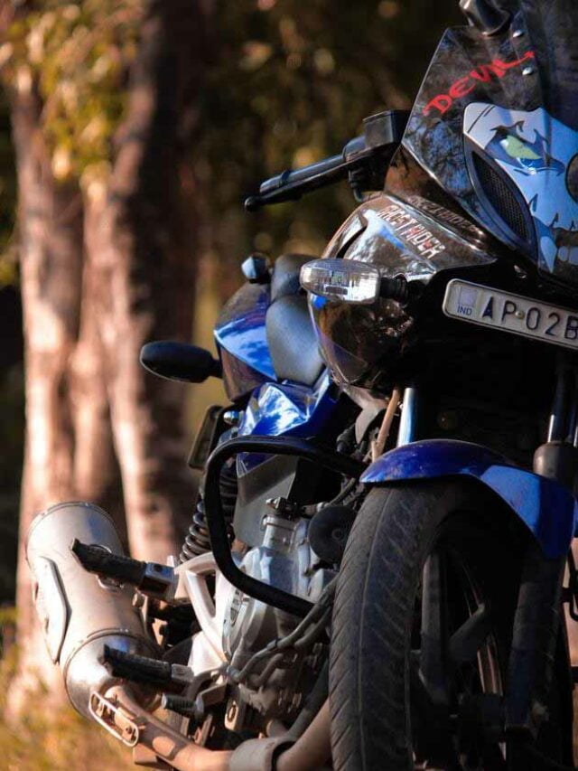 cropped-bajaj-pulsar-220f-front-cover-pic.jpg