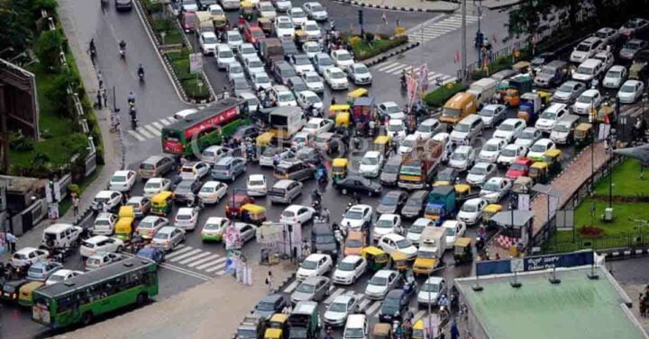 5-hour-traffic-jam-in-this-indian-city-leads-to-loss-of-rs-225-crore