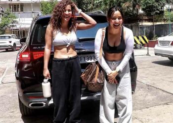 Neha Sharma Aisha Sharma Mercedes Benz GLE 400d