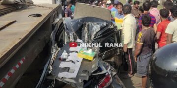 Hyundai Verna Horrific Accident Between Trucks