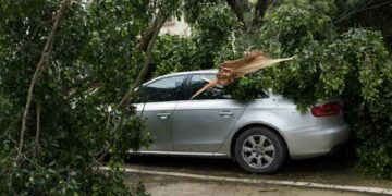 Tips To Protect Car in Thunderstorm