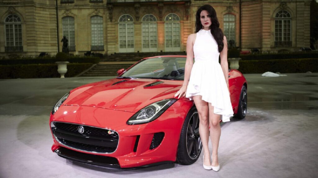 Lana Del Rey Jaguar F type