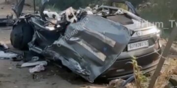 tata tigor splits open accident