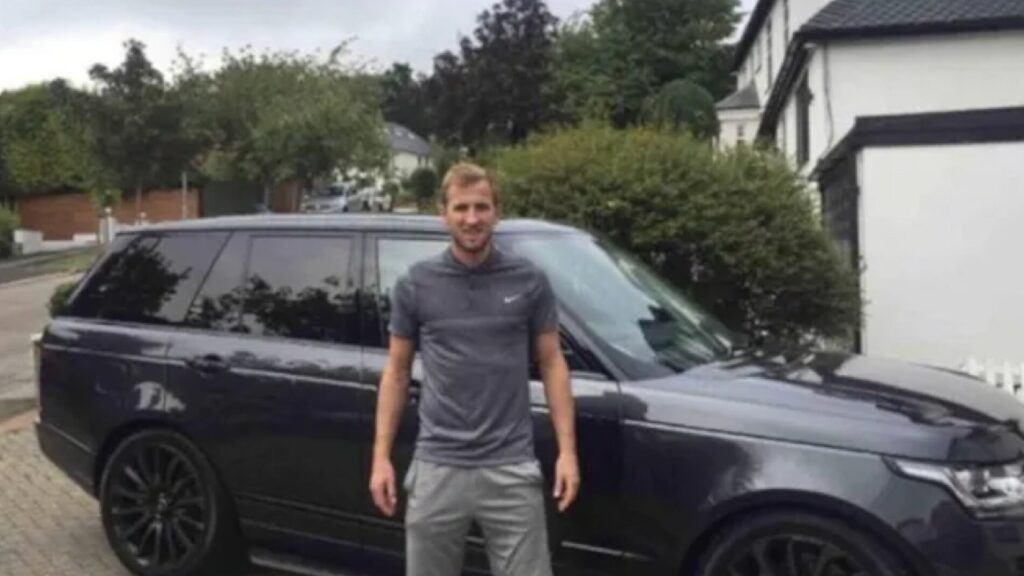 Harry Kane with Range Rover Sport