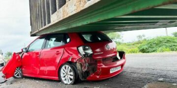 Container Falls on Vw Polo