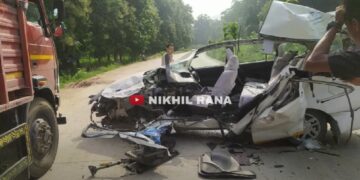 Toyota Innova Crysta Crashes at High Speed