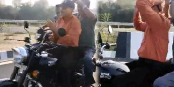 Adhir Ranjan Chowdhury Rides Royal Enfield Without Hetmet