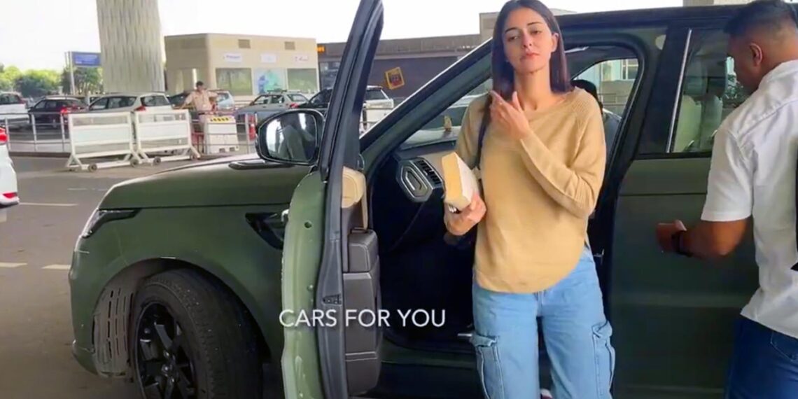 ananya pandey range rover sport