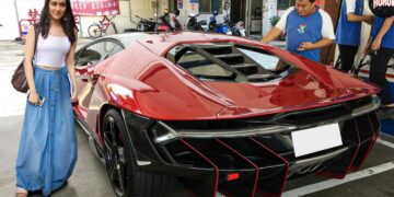 shraddha kapoor lamborghini huracan