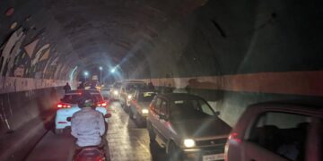 Huge Traffic Jams at Atal Tunnel