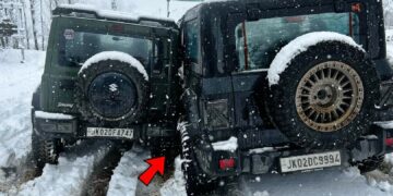 Maruti Jimny and Mahindra Thar Crash in Snow