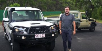 Australian Expert Compares Toyota Land Cruiser and Mahindra Scorpio Pik up