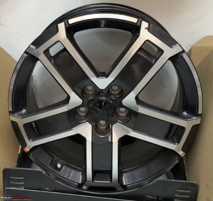 2024 5 door Mahindra Thar Armada 18 inch Diamond cut Alloy Wheels Karol Bagh