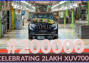 Mahindra XUV700 Achieves 2 Lakh Sales