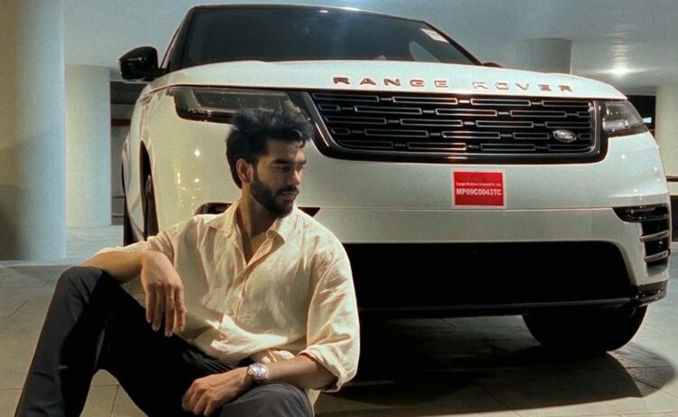 Venkatesh Iyer Buys Range Rover Velar