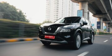 New Nissan X trail Review Image Front Three Quarters Action Shot