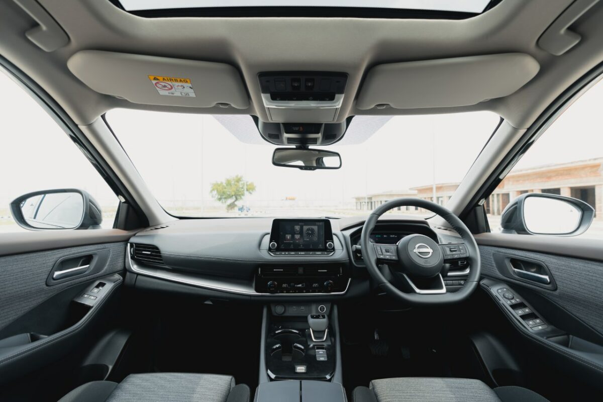 New Nissan X trail Review Image Interior Dashboard