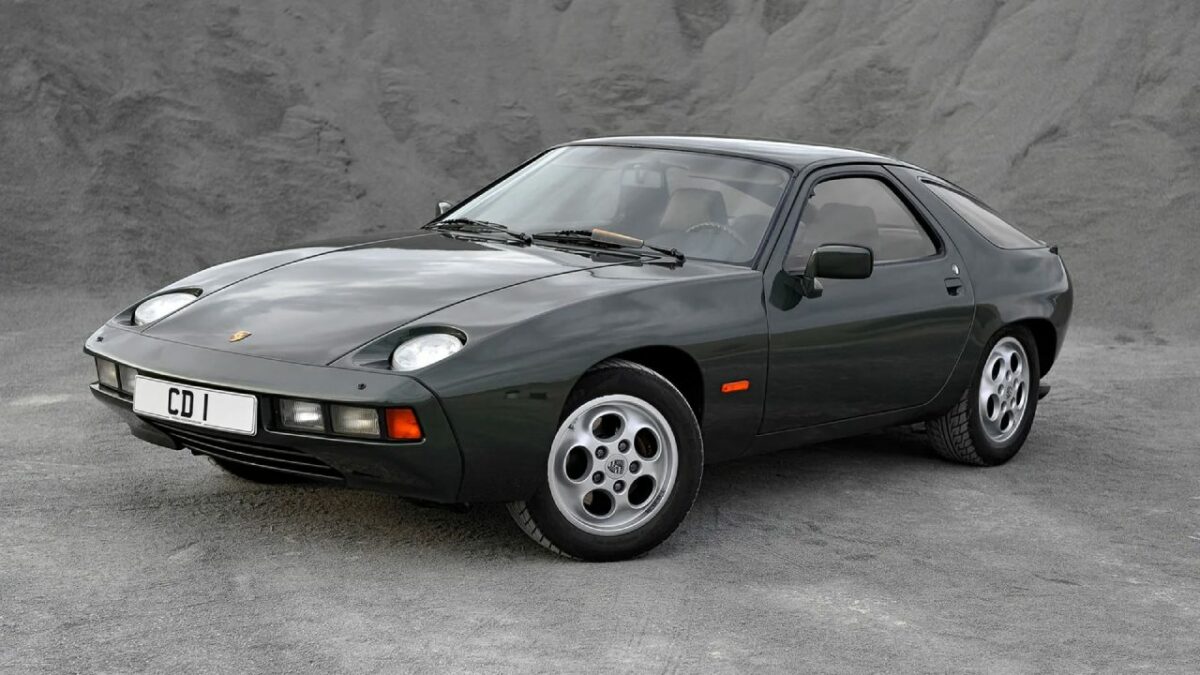 Porsche 928