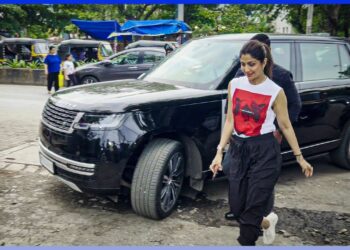 Shilpa Shetty Seen in New Range Rover Autobiography